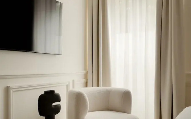 Leon Hotel-pigalle/suite-12