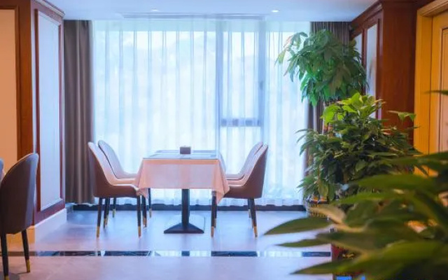 Vienna Hotel (Lianshui Mingcheng Branch of Lianyuan City Government)