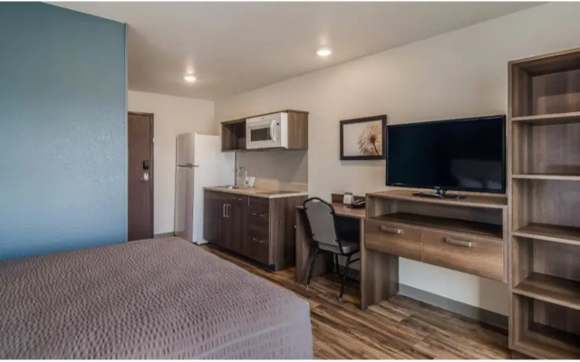 WoodSpring Suites Libertyville - Chicago