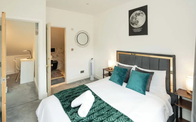 Superb 3bedroom House in Greenwich With Parking