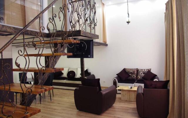 Apartment on Tabidze
