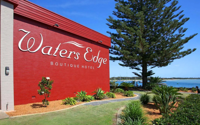 Comfort Resort Waters Edge