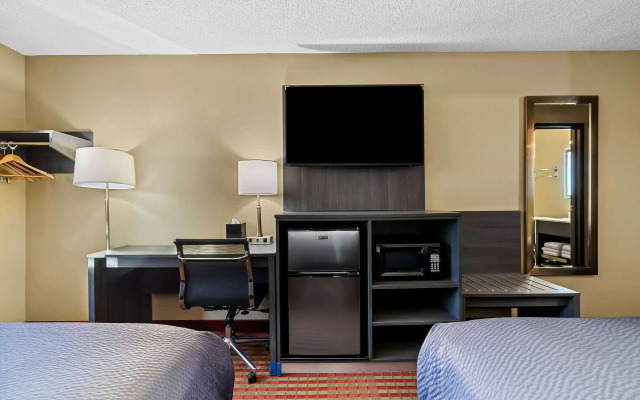 Super 8 by Wyndham Amsterdam