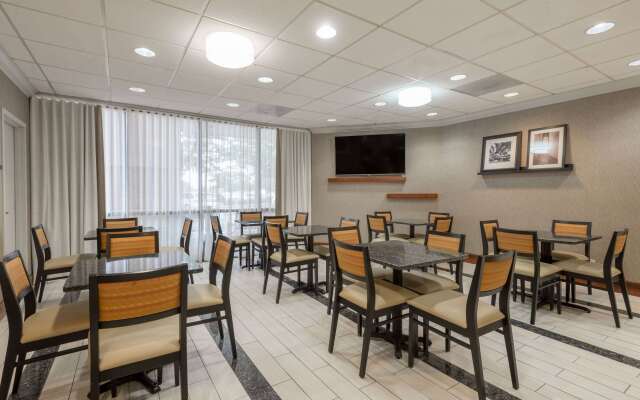 Wingate by Wyndham Springfield