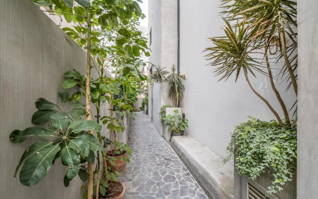 Trendy and cosy apartment / Balcony