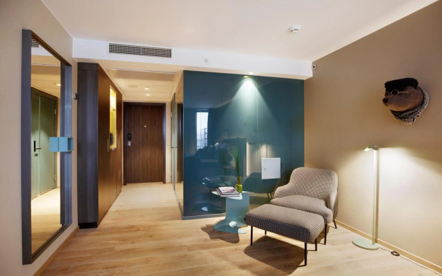 Clarion Hotel The Hub