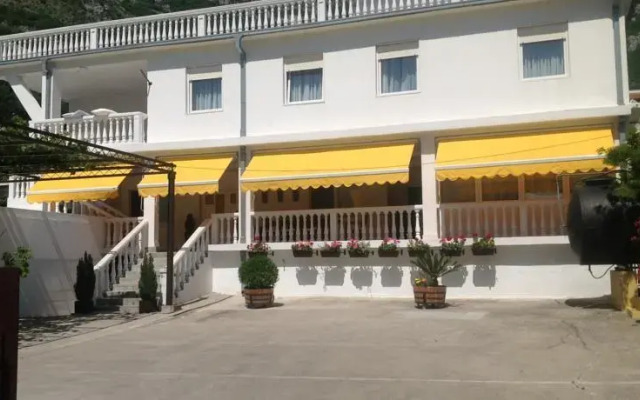 LaSestre Rooms
