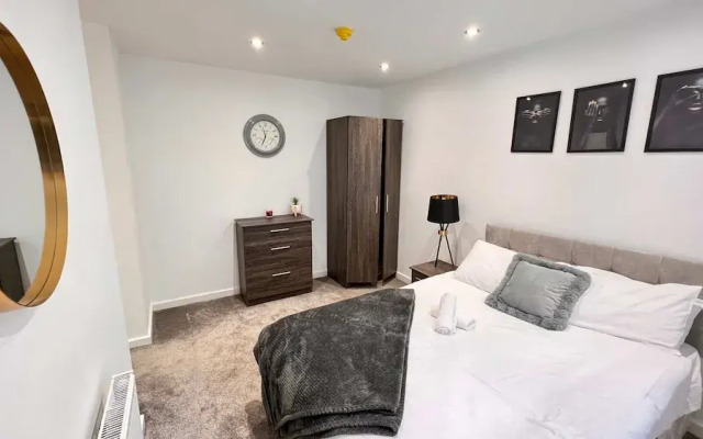 Elegant Stay in Irwell Chambers