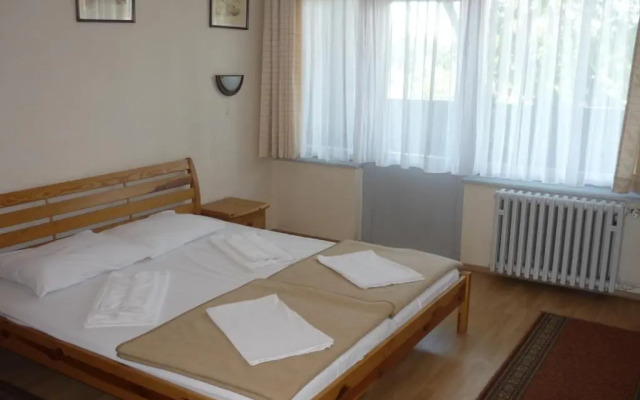 Hotel Bijela Ruza