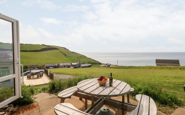 Siesta Chalet, BRIDPORT