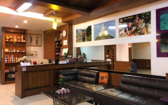 Chollada Inn Kamala
