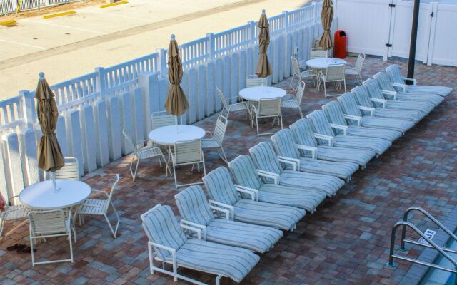 Discovery Beach Resort
