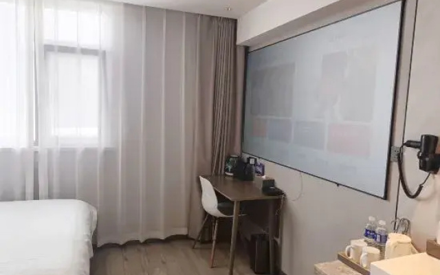 Youth Zhixuan Hotel (Yangzhou University Town Huijingu Branch)