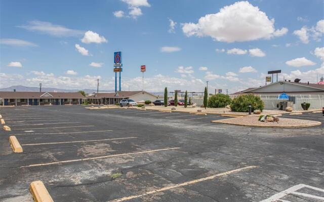 Motel 6 Lordsburg, NM