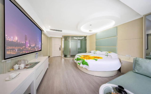 Yiwu Ruifeng Hotel