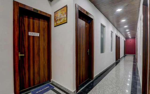 Oyo Flagship 805853 Hotel Neelkanth