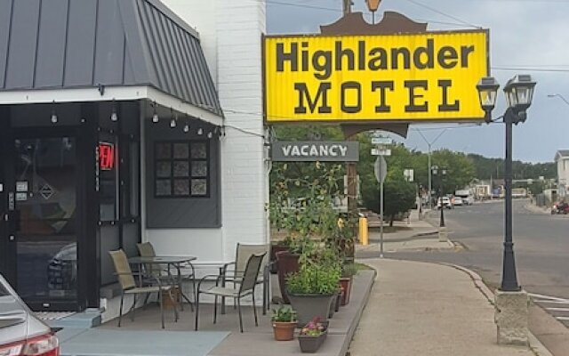 Highlander Motel