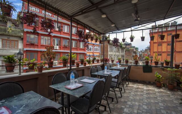 OYO 168 Divine Guest House