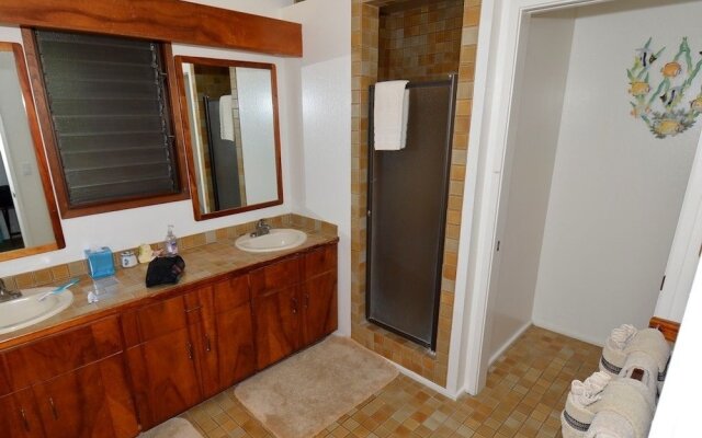 Kanaloa 202 by RedAwning