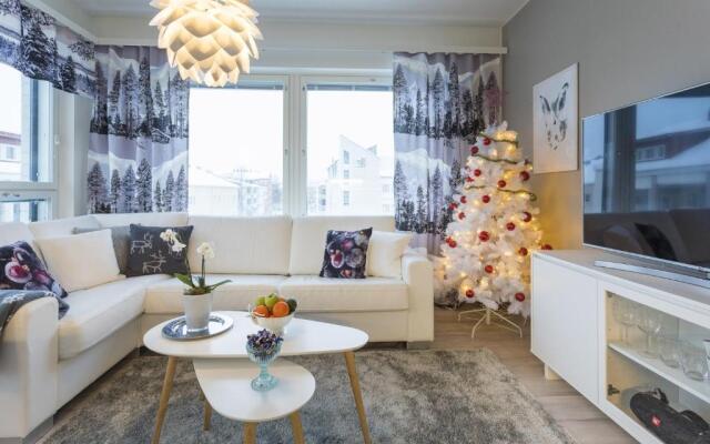 Tuomas´ luxurious suites, Ahola