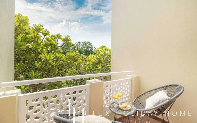 LUX The Meadows 5 Bed Villa