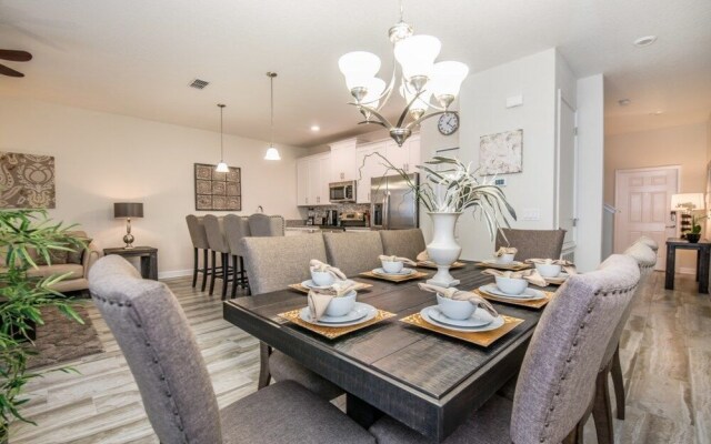 Amazing Townhouse! Storey Lake - 4813CS