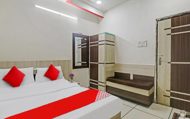 Oyo Flagship 806856 Hotel Ashirvad