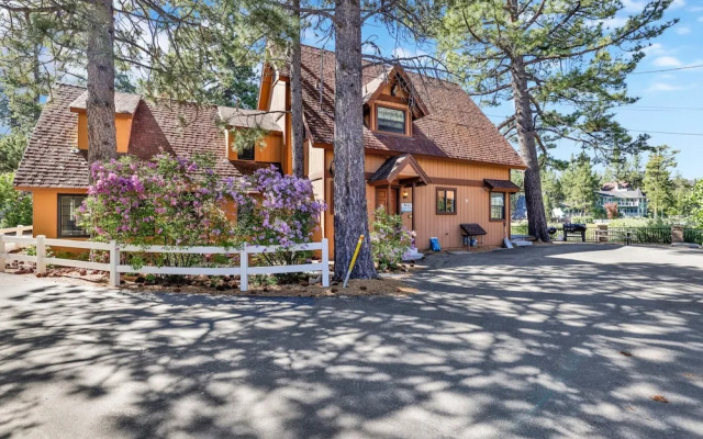 Breezy Estate 114 by RedAwning