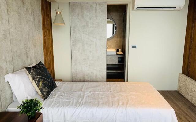TWO Easy Inn
