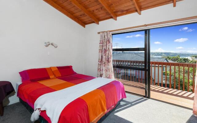 Serene at Snells - Snells Beach Bach