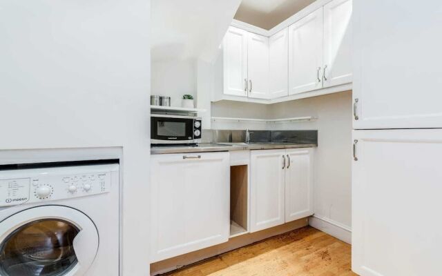 Amazing 2 bed 2 bath Kensington