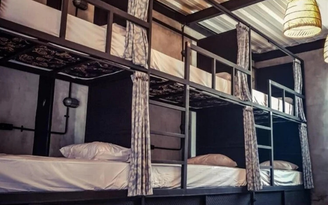 Clandestino - Hostel