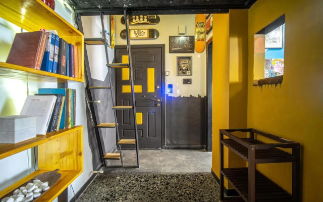 Stay-in-Art, Little Imaginary Apt, 20' to Acropolis