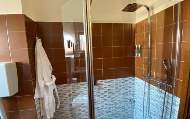 Relax & Comfort Redona 8 Green Oasis Near City Centre (Adults Only)