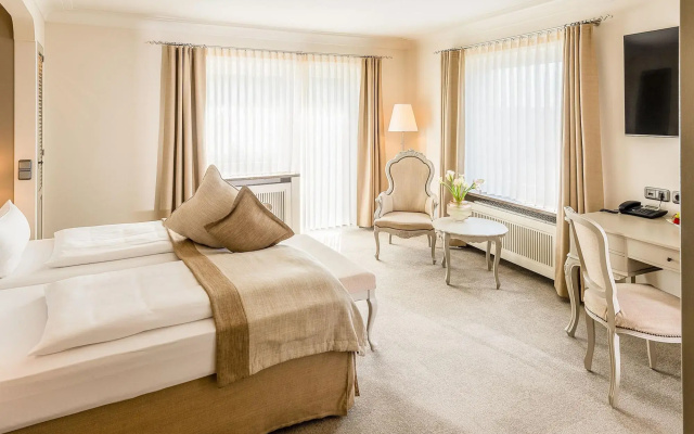 Schlosshotel Steinburg