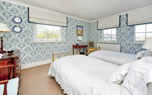 Beautiful & Spacious, 2 Bed in South Kensington