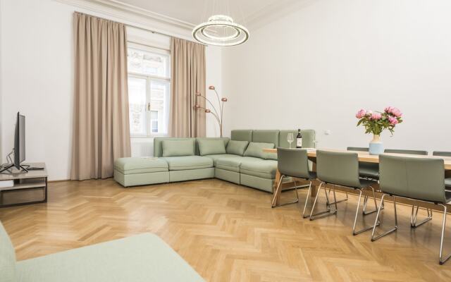 Senator Suite Stephansplatz by Welcome2Vienna