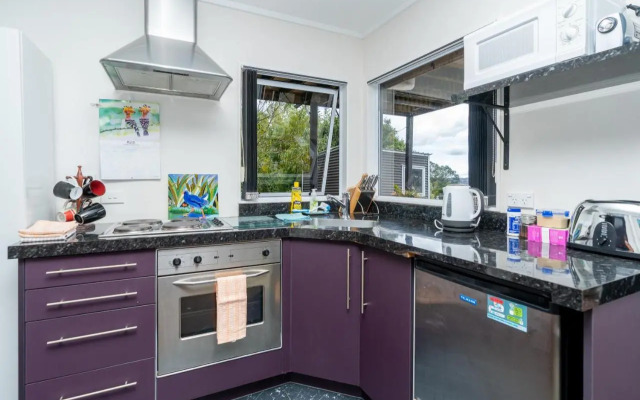 Apartment on Robert Rd