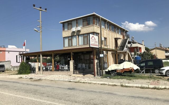 Ev Otel