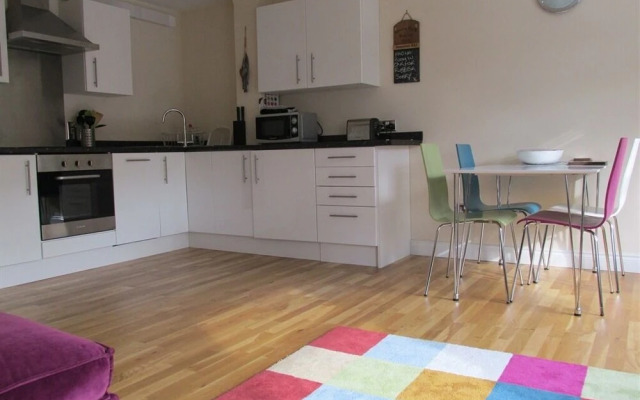 Bath Breaks Apartments