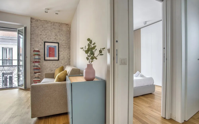 Modern Flat Near Historic Castle