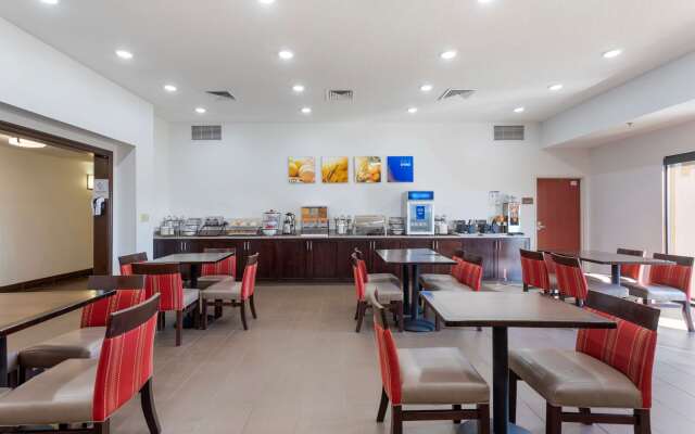 Comfort Inn & Suites Cave City