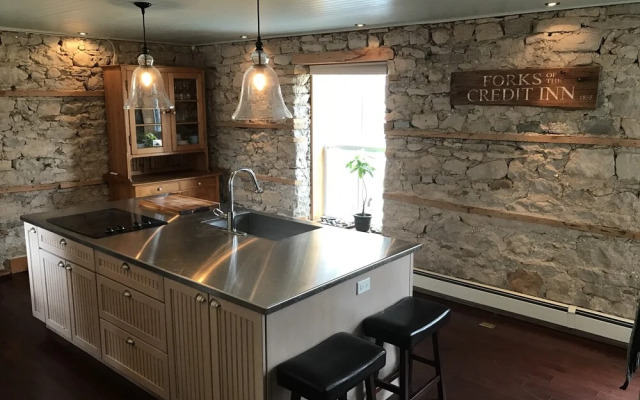 Forks of the Credit Inn
