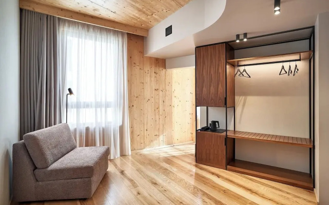 The Log Porto Hotel by Piamonte Hotels