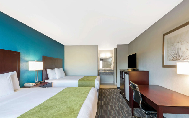Days Inn Fairmont