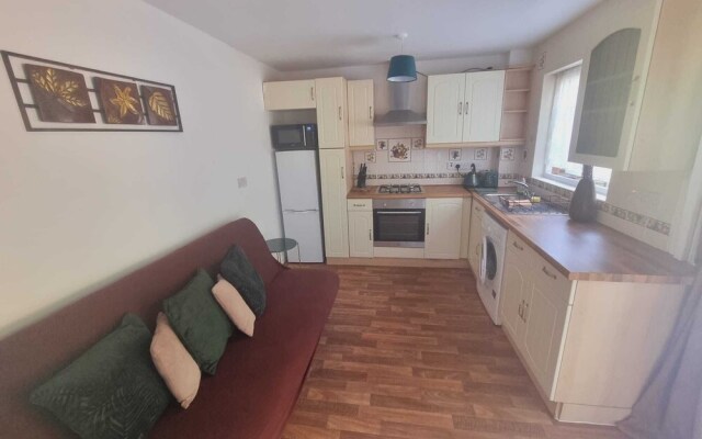 London Home with Beautiful Greenery