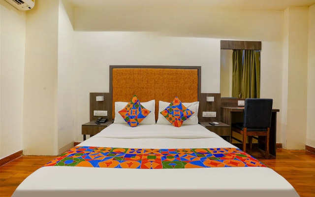 Fabhotel Royal Palace I