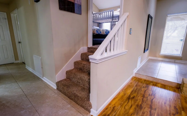 3Bdrm 2.5Bath 6Beds - Pool House