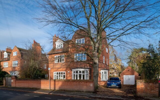 Selwyn College