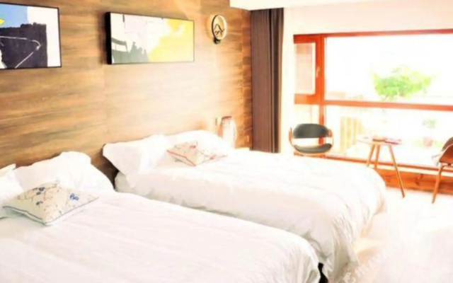 Jinghao Inn